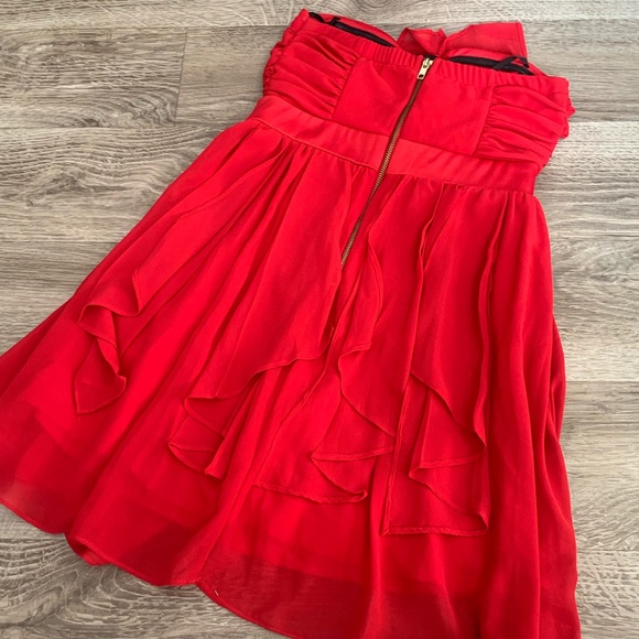 π XOXO Strapless Formal Dress - Picture 4 of 6